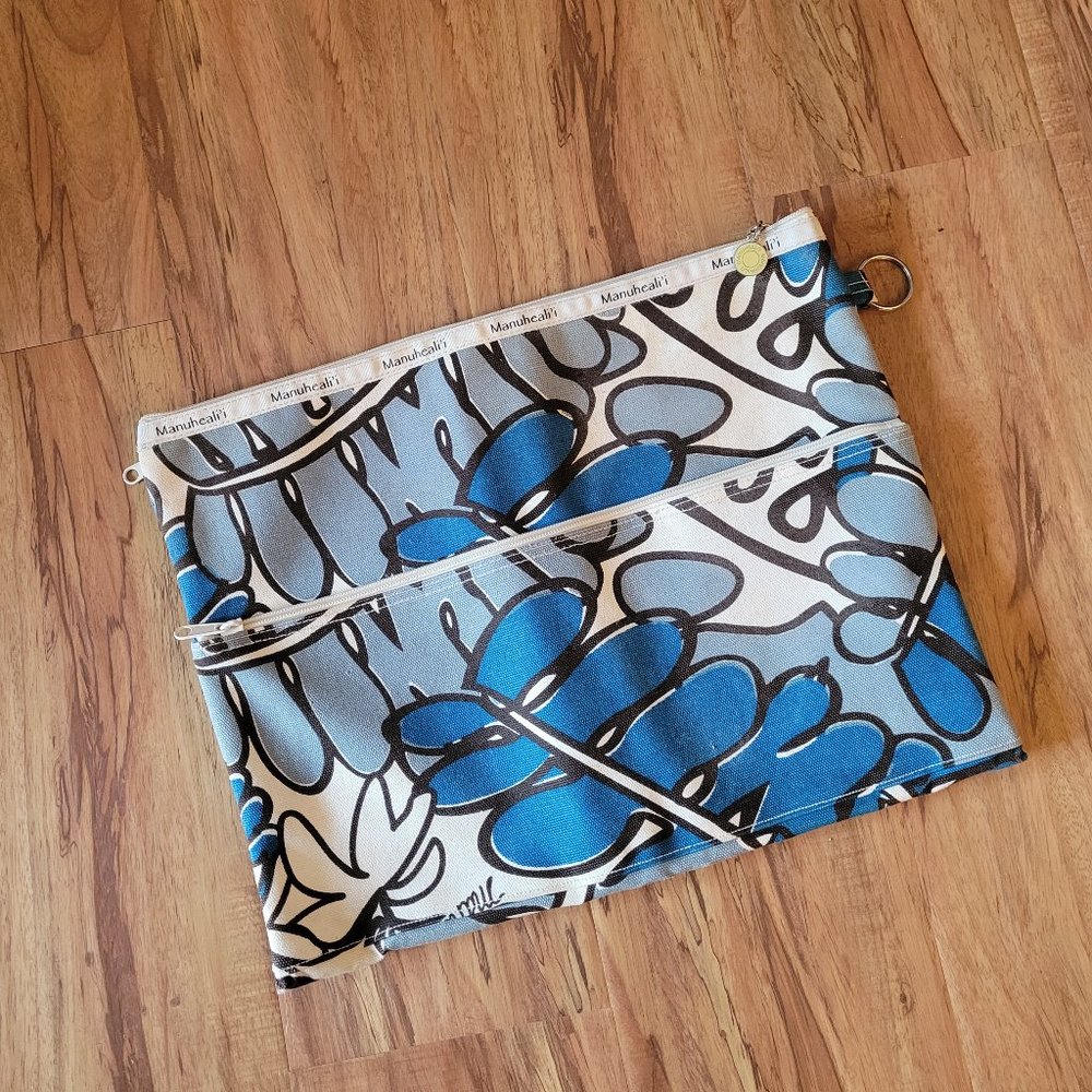 Manuhealii large wet dry bag; blue and white canvas - vintage Hawaiian